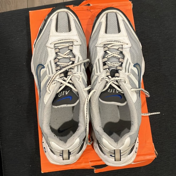 Men’s Nike Air Copious sneakers in excellent used condition. - Picture 2 of 4